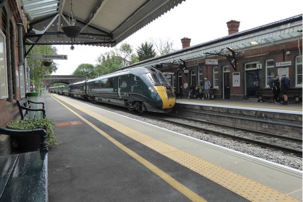 taxi-evesham-train-station-royal-taxi-evesham
